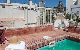 Tomas Ibarra Pool&Luxury